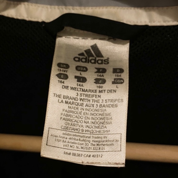 Adidas Wind Breaker - Picture 7 of 7